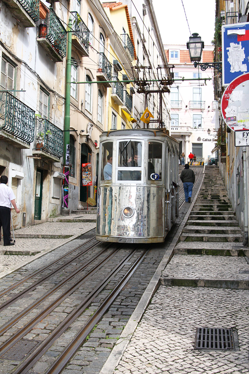 Aufzug Lissabon. Lissabon mit Kindern