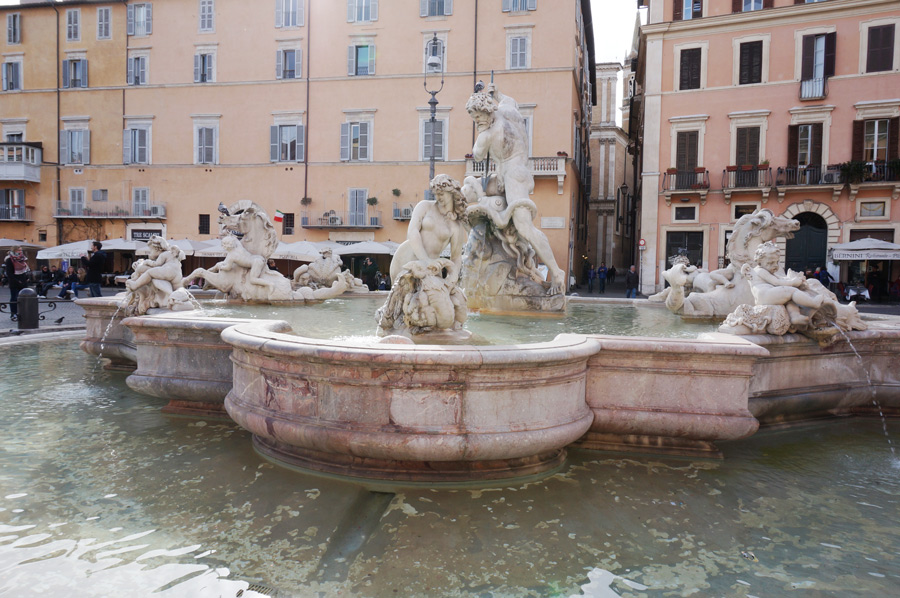 Rom mit Kindern Brunnen in Rom