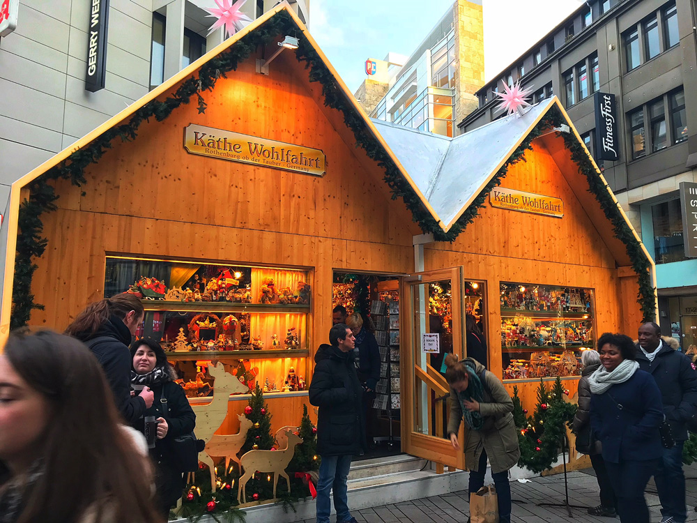 Highlights Weihnachtsmarkt Düsseldorf 2017 - Was sollte man unbedingt gesehen haben. Die besten Attraktionen, Köstlichkeiten und Mitbringsel. Weihnachtsmärkte Innenstadt Düsseldorf 2017 