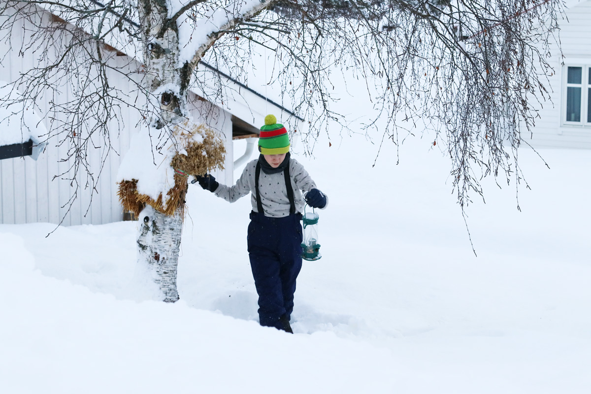 Tipps und Packliste Skiurlaub mit Kindern. Die richtige Bekleidung finden und was auf deiner Reise nicht fehlen sollte.