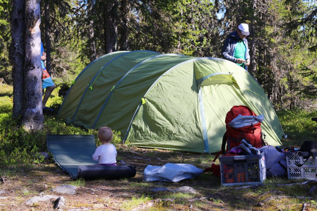 Trekkingzelt Alaska 4 PU Tatonka. Erfahrungsbericht Zelt für 4 Personen. Zelt für die ganze Familie. Leichtes Trekkingzelt für 4 Personen.