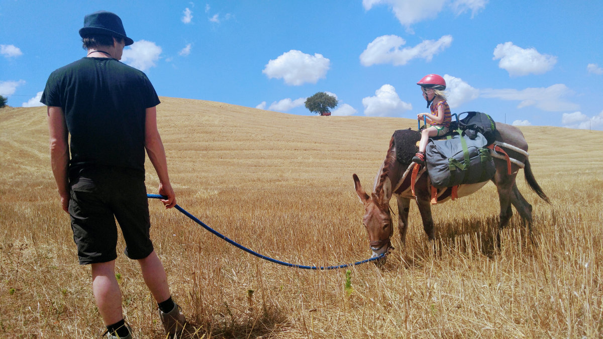 Eselwandern in der Toskana mit Kindern, Italien mit Kindern. Wandern mit Esel in Italien. Toskana Wandern mit Esel und Kindern.